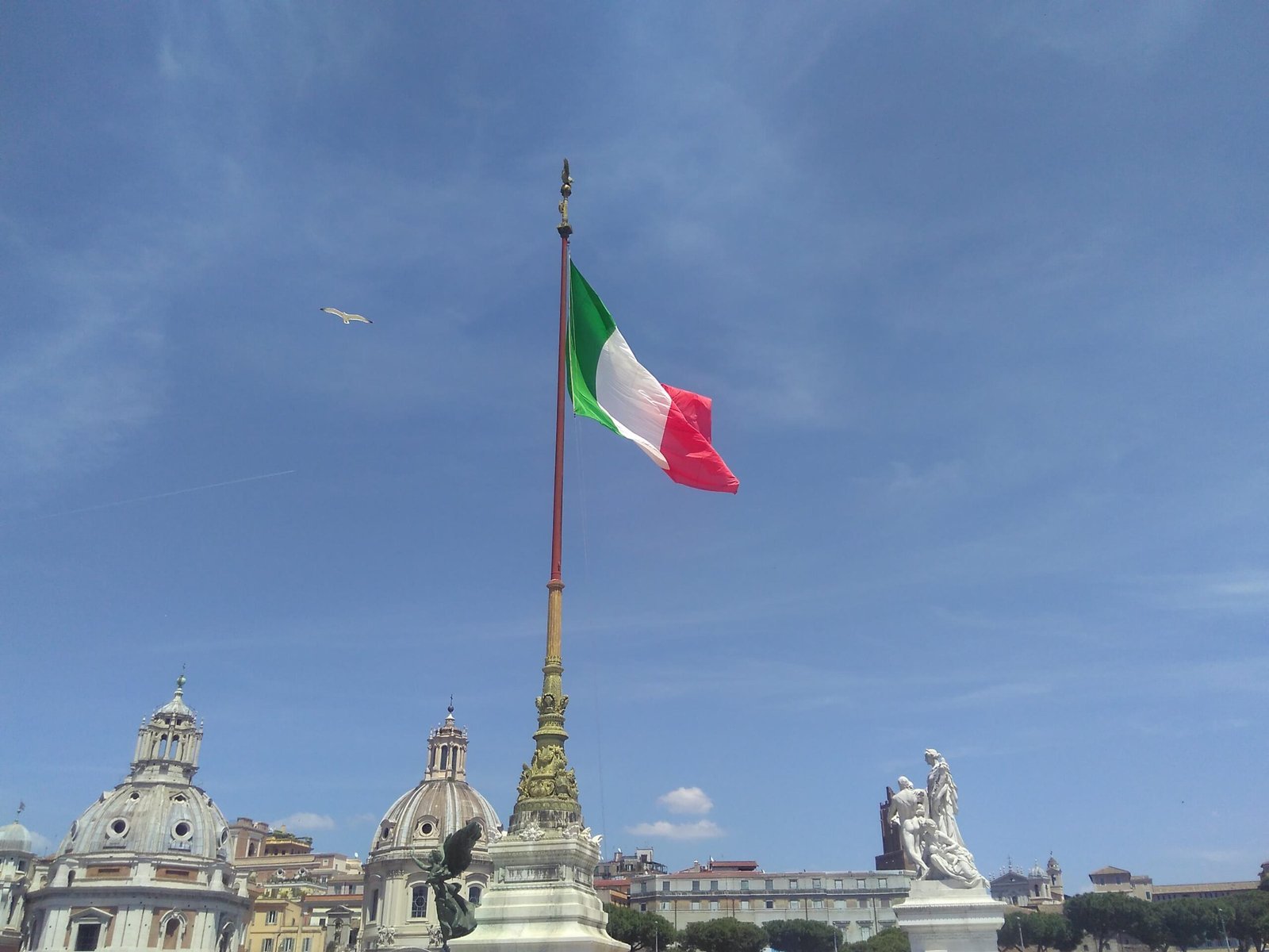 Bandiera italiana, immagine di apertura per la comunità italiana a Basilea
